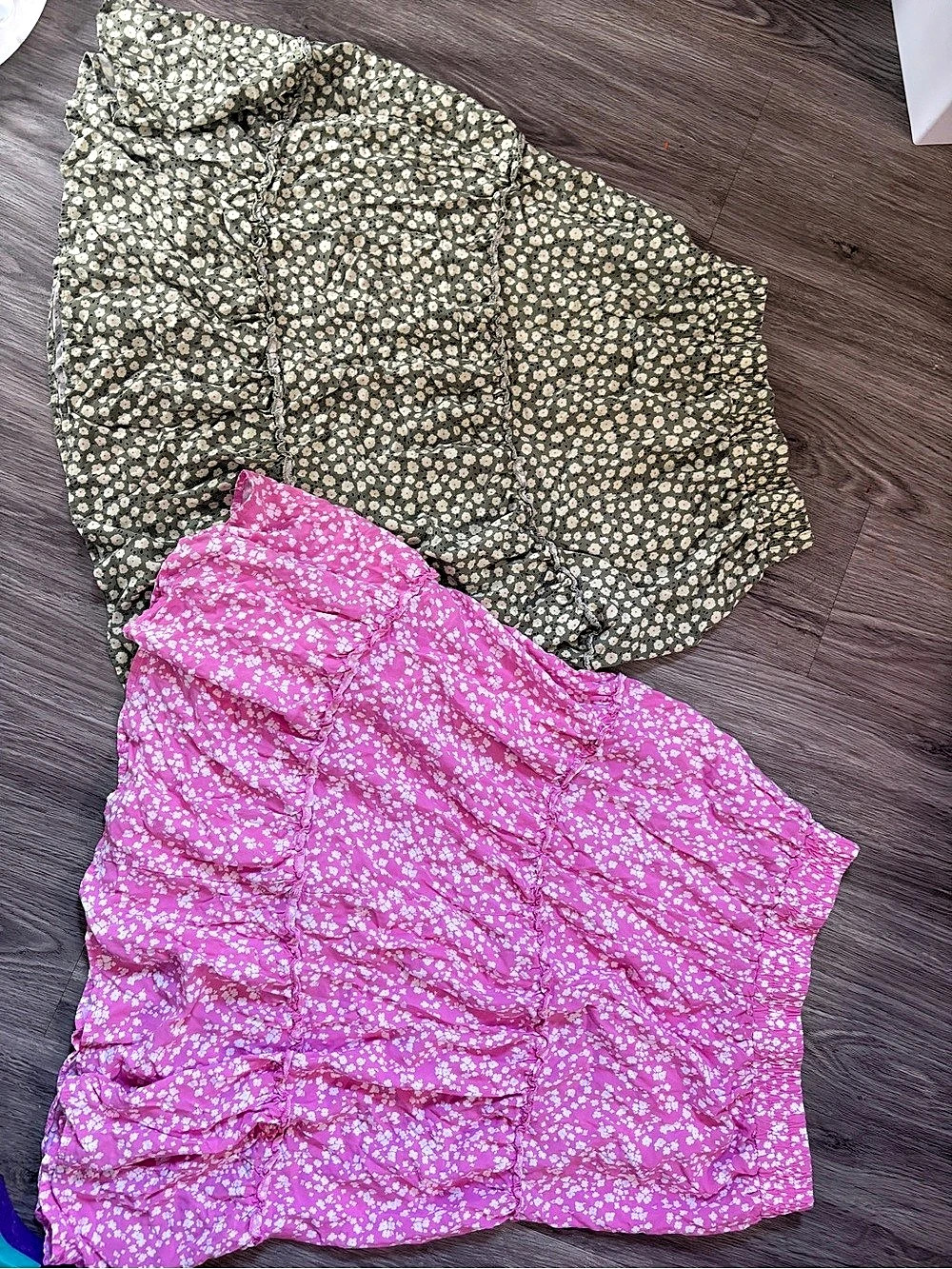 Floral Mini Skirt in Pink & Green Like New